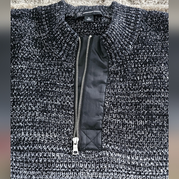 Mens 1/4 zip sweater - Picture 2 of 9